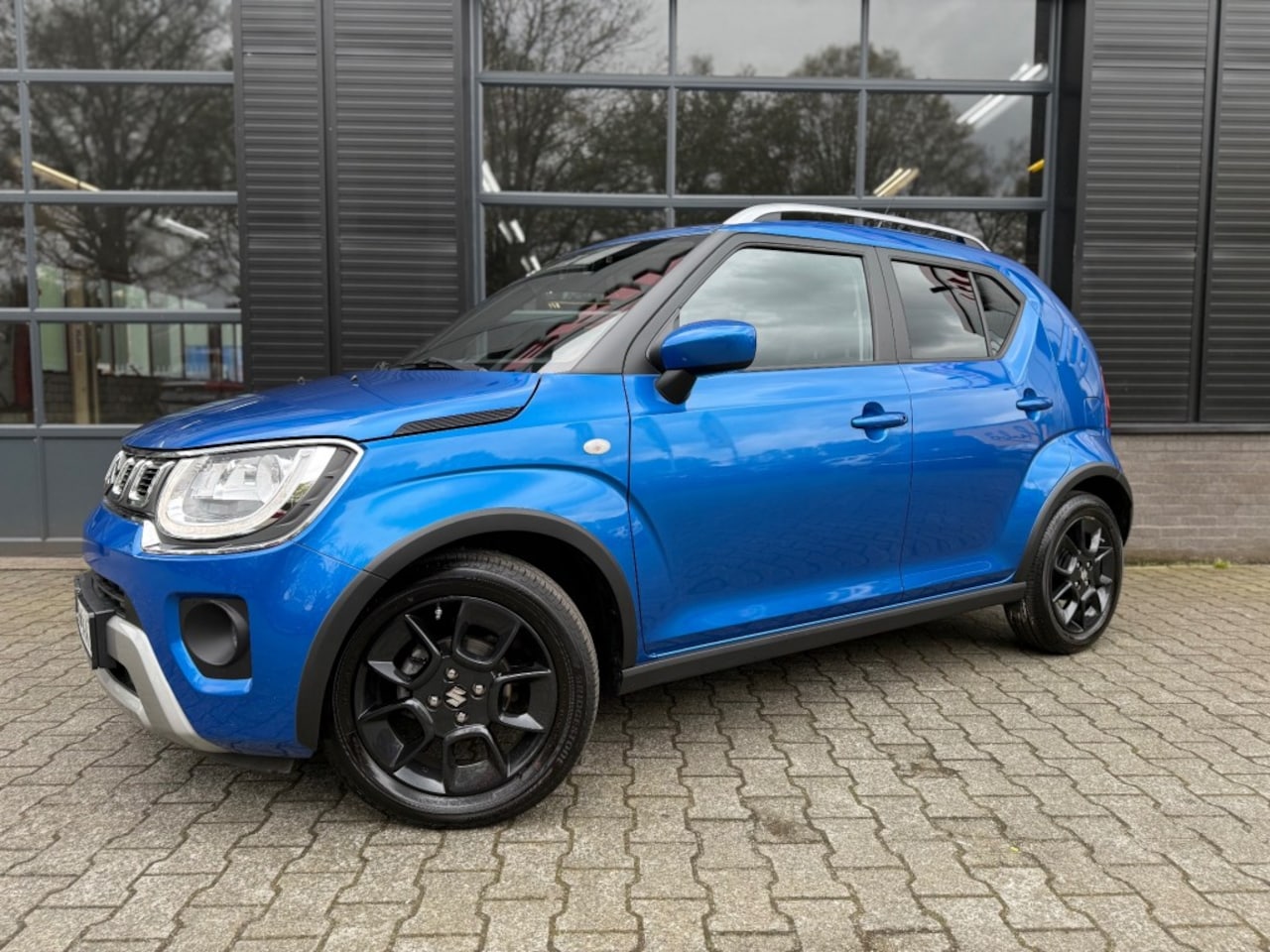 Suzuki Ignis - 1.2 SH SMART HYBRID BJ.2022 AUTOMAAT NAVI CAMERA - AutoWereld.nl