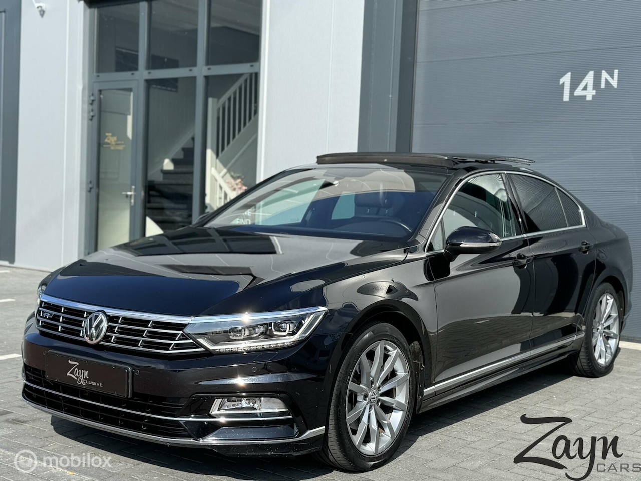 Volkswagen Passat - 1.4 TSI ACT Highline Business R | Panorama - AutoWereld.nl