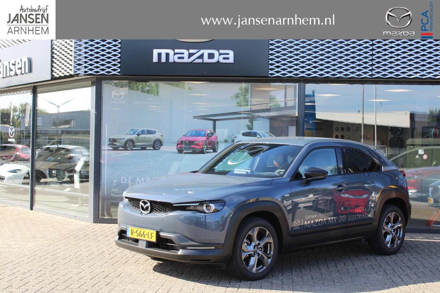 Mazda MX-30 - e-SkyActiv EV 145 Makoto 36 kWh , Demovoordeel € 13.940-, Automaat, Premium Pack, Navi, Ad - AutoWereld.nl