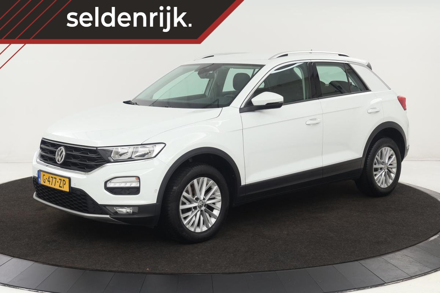 Volkswagen T-Roc - 1.5 TSI Style | Stoelverwarming | Trekhaak | Carplay | Full LED | Camera | Adaptive cruise - AutoWereld.nl