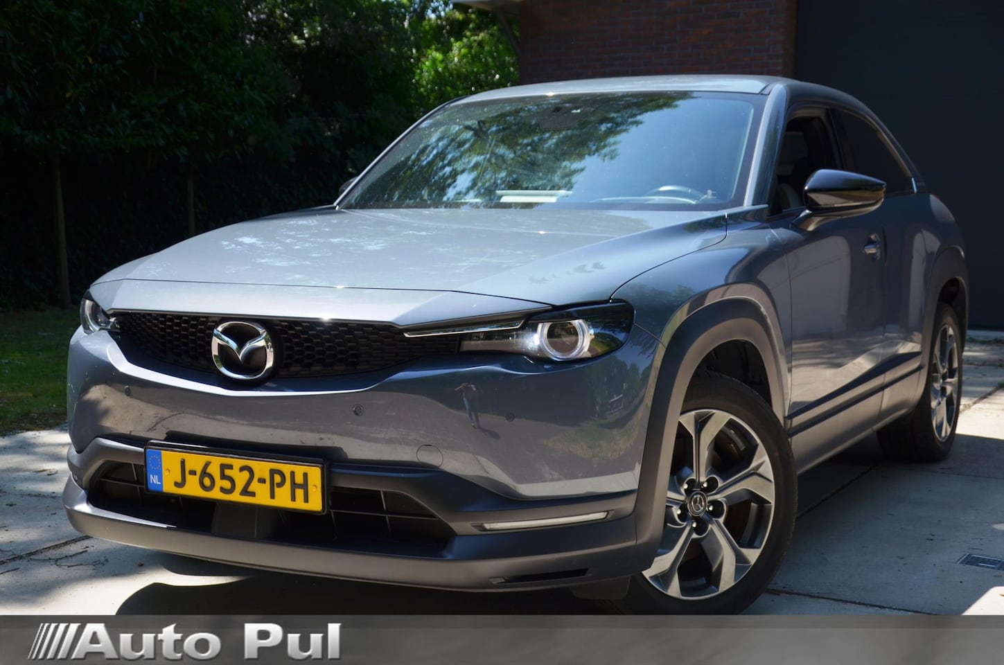 Mazda MX-30 - e-SkyActiv 145 First Edition 36 kWh Mazda MX-30 e-SkyActiv 145 First Edition Navi/Ecc/Pdc/ - AutoWereld.nl