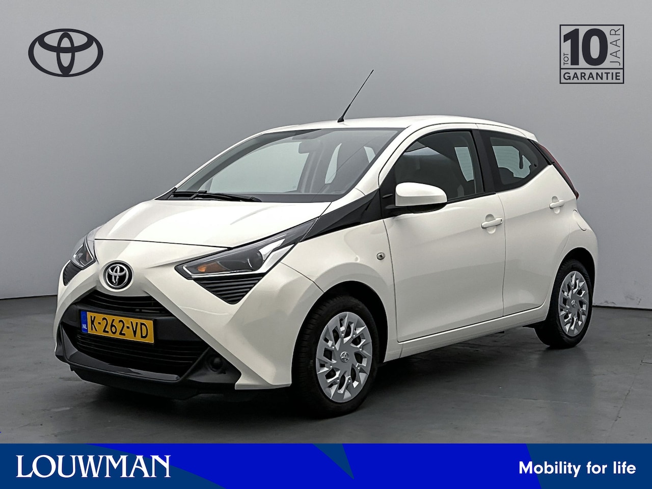 Toyota Aygo - 1.0 VVT-i X-Play Automaat | Apple CarPlay | Android Auto | Camera | Airco | - AutoWereld.nl