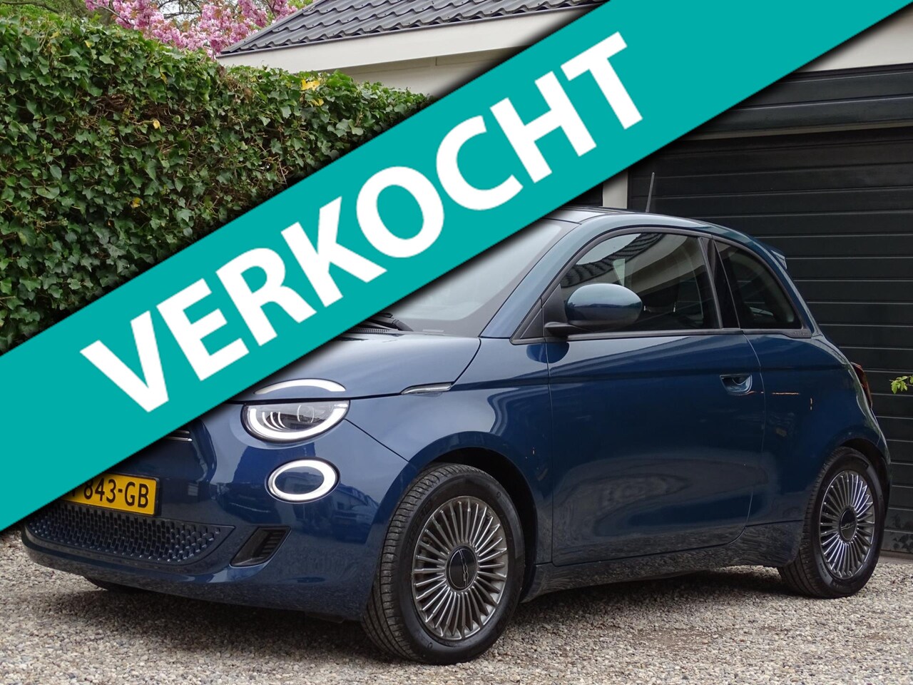 Fiat 500 - Icon 42 kWh | Achteruitrijcamera | Carplay | Lane assist | LED | Navi - AutoWereld.nl