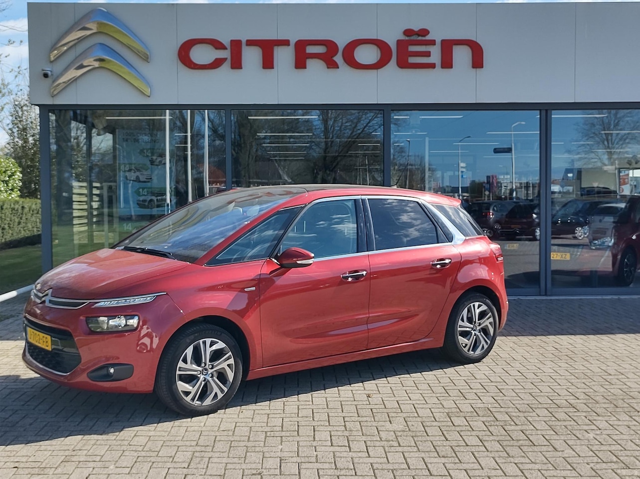 Citroën C4 Picasso - 1.6 e-THP Exclusive AUTOMAAT - AutoWereld.nl