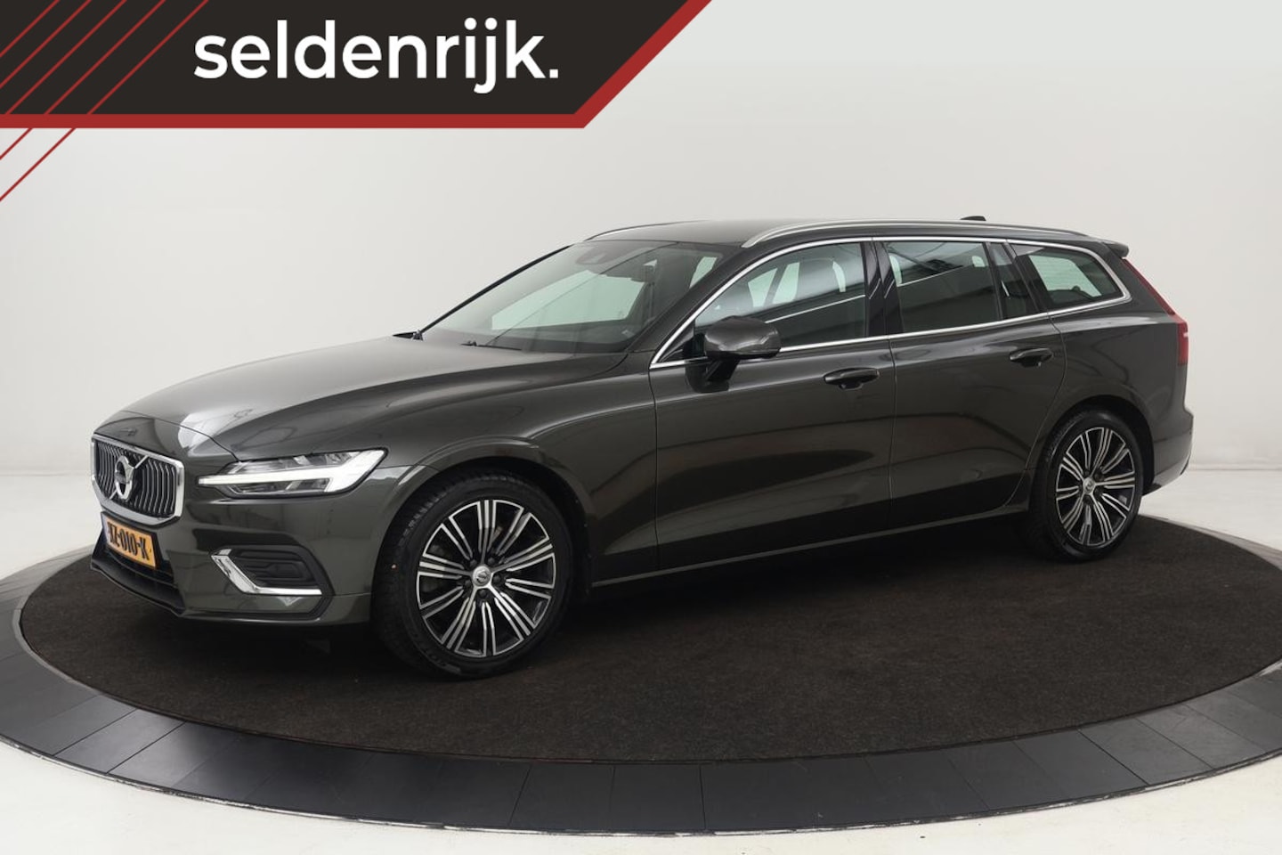 Volvo V60 - 2.0 T5 Inscription | Leder | Stoelverwarming | Carplay | Navigatie | Full LED | Climate co - AutoWereld.nl