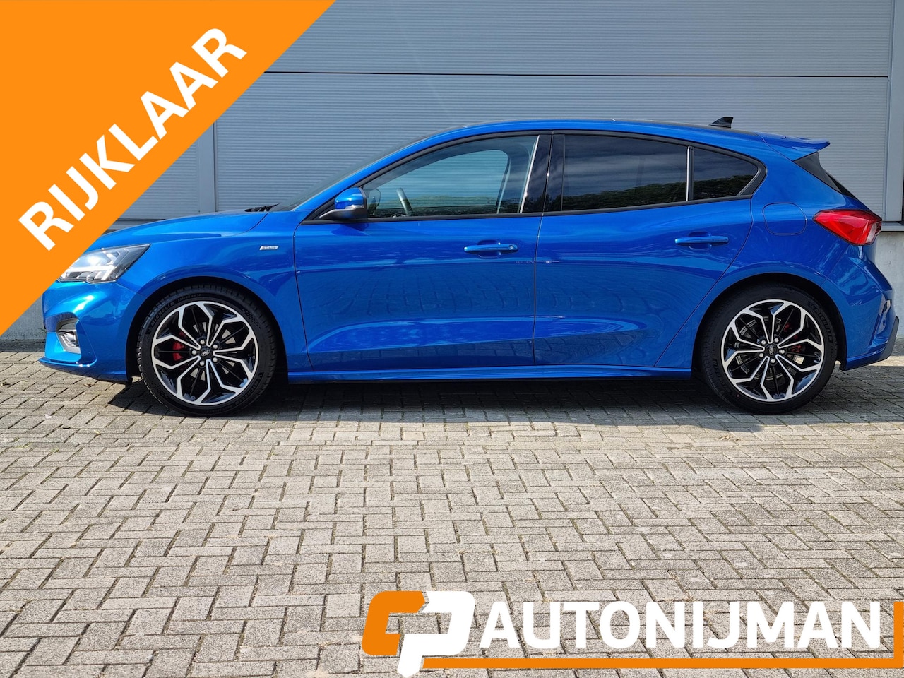 Ford Focus - 1.5 EcoB. ST Line 18inch/winterpack+standkach - AutoWereld.nl