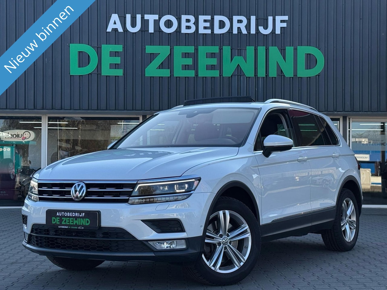 Volkswagen Tiguan - 2.0 TSI 4Motion Highline|Pano|virtual cockpit|Rijklaar - AutoWereld.nl