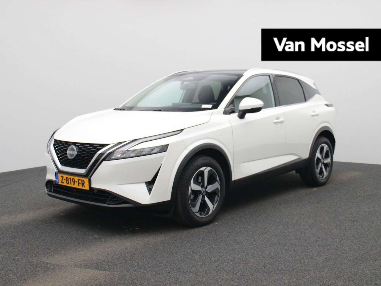 Nissan Qashqai - 1.3 MHEV Xtronic N-Connecta 158PK | Automaat | Navigatie | Panoramadak | 1800KG Trekgewich - AutoWereld.nl
