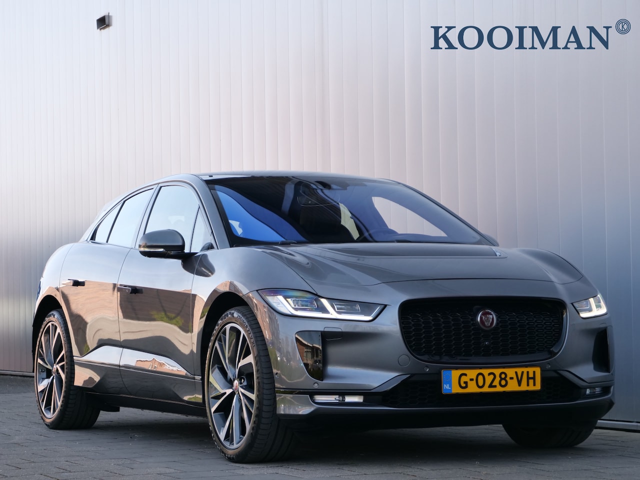 Jaguar I-PACE - EV400 HSE 90 kWh Leder / Meridian Sound / BTW / Winterpakket / Head-Up / Camera - AutoWereld.nl