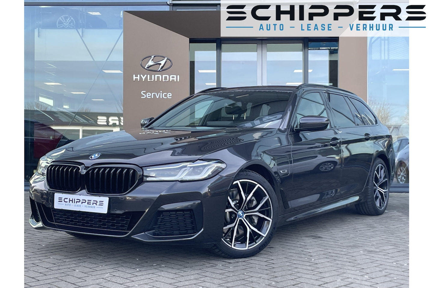 BMW 5-serie Touring - 530e M-Sport Edition | Panorama dak | Trekhaak | Plug-in Hybrid | - AutoWereld.nl