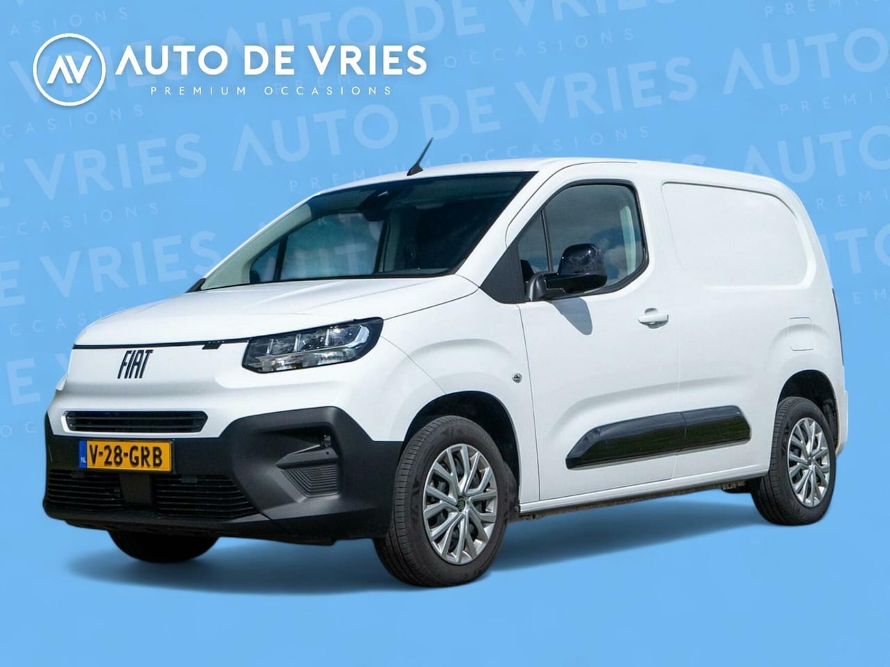 Fiat Doblò Cargo - 1.5 BlueHDi 100pk L1 | Draadloos Carplay | Stoel/stuurverwarming | Laadruimte betimmering - AutoWereld.nl