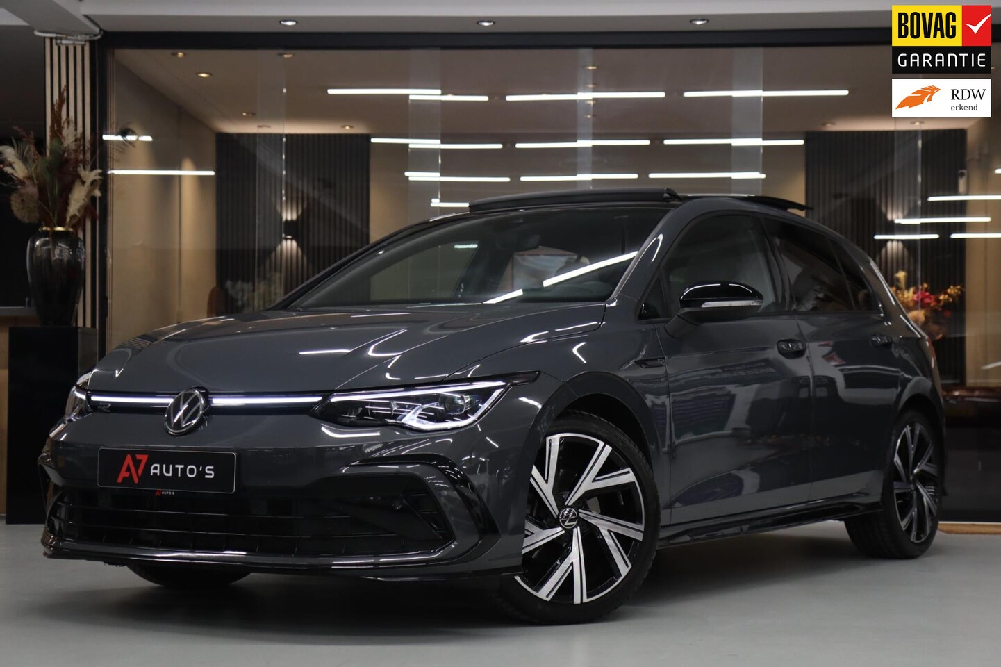 Volkswagen Golf - 1.5 eTSI R-Line 150 PK Pano/Blackstyle/Cam/HUD/ACC/LANEASSIST/VOL - AutoWereld.nl
