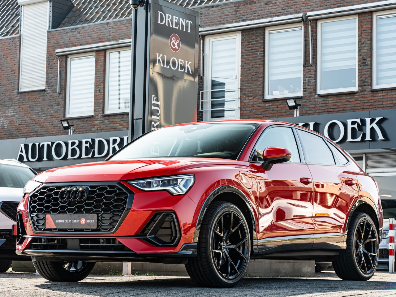 Audi Q3 Sportback - 45 TFSI e Advanced Edition 20 INCH BLACK OPTIC PRIVACY GLASS FULL LED VIRTUAL DASH - AutoWereld.nl