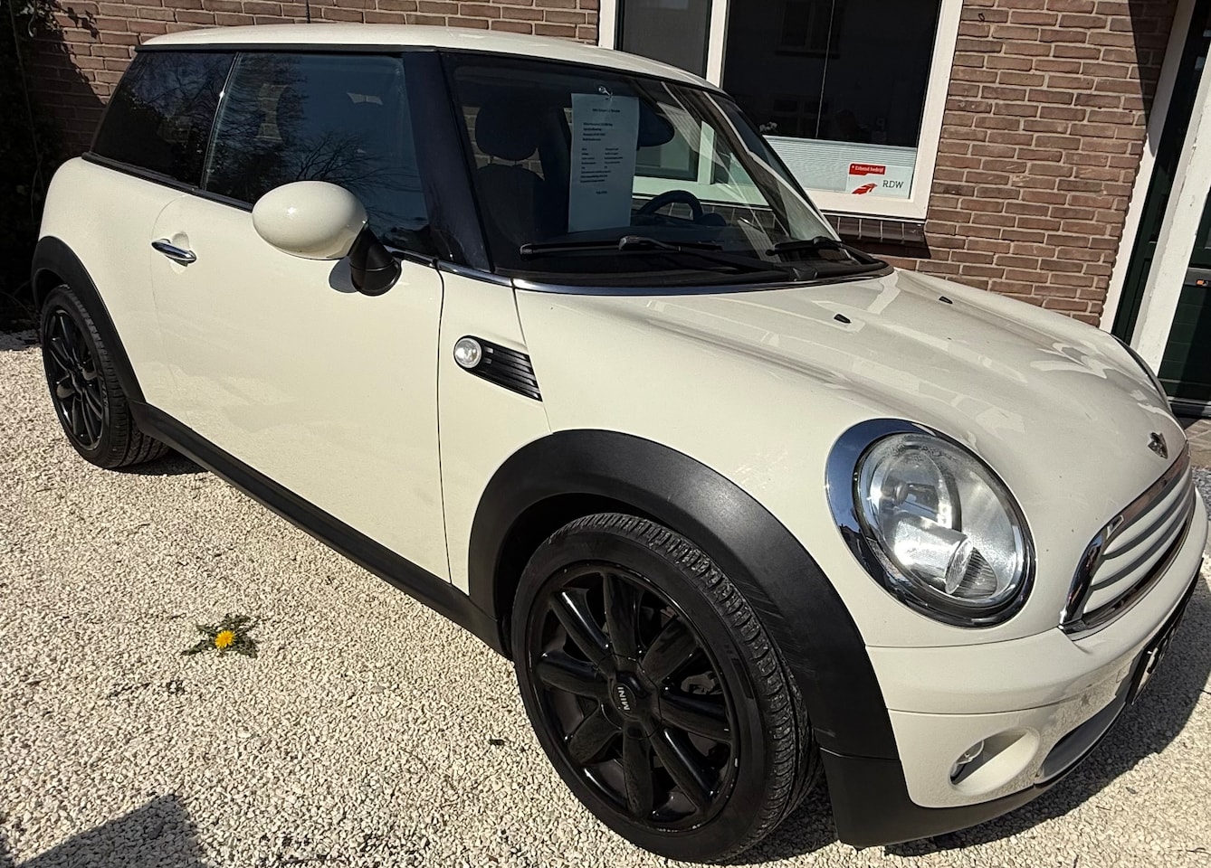 MINI Mini - 1.6 One MINIMALIST Business Line Mini Cooper One 1.6 om (R56) MINIMALIST Business Line Bouwjaar 07 2010 Kilometerstand 172. - AutoWereld.nl