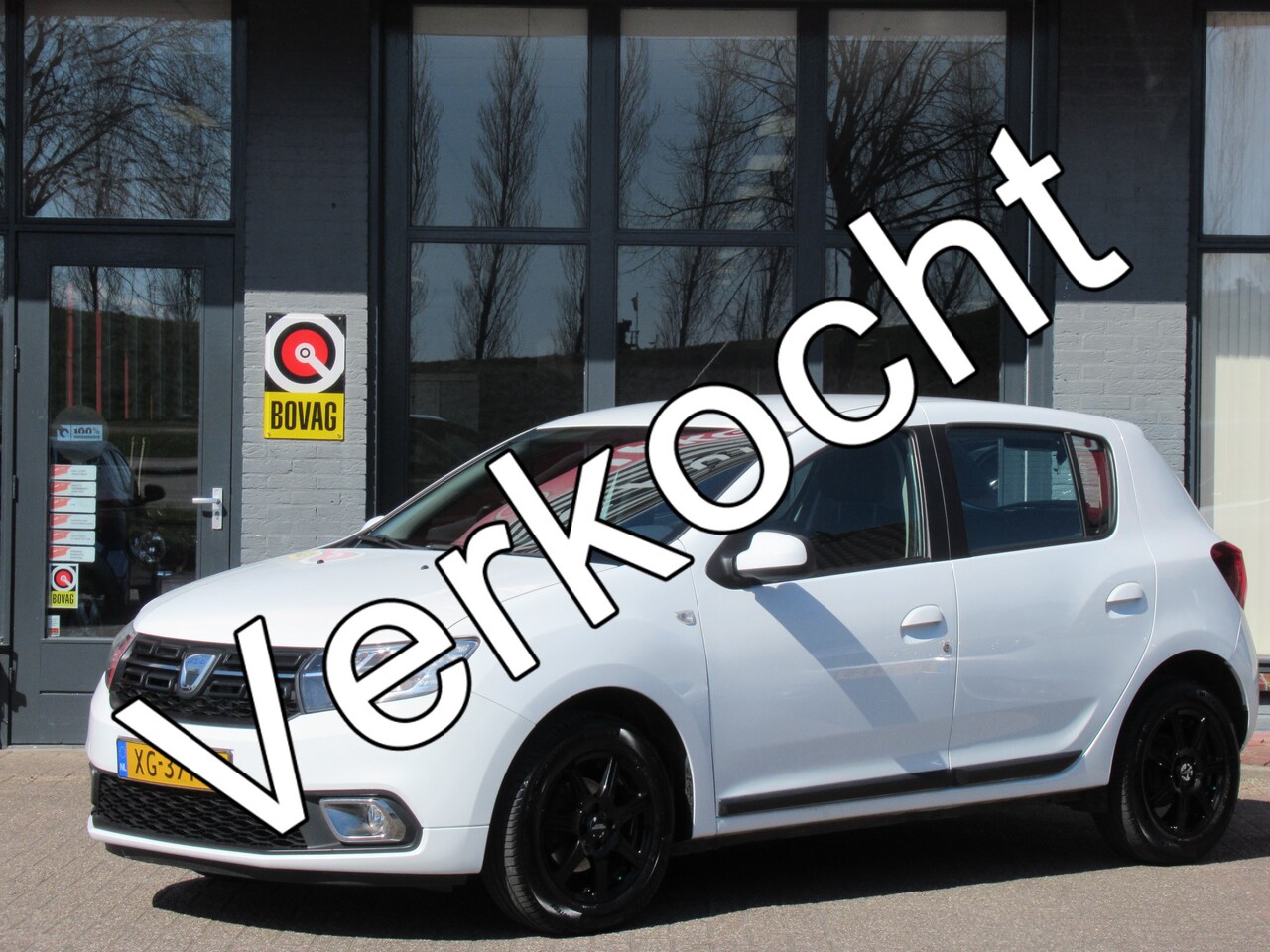 Dacia Sandero - 0.9 TCe Bi-Fuel Laureate | Airco | Cruise Control | Parkeersensoren | Incl. Garantie | Tre - AutoWereld.nl