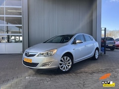 Opel Astra - 1.6 Turbo Cosmo Automaat Clima Cruise Trekhaak NAP