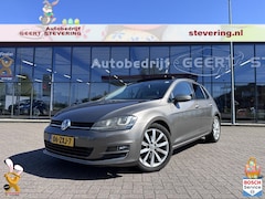 Volkswagen Golf - 1.2 TSI Highline / Automaat / Zeer luxe