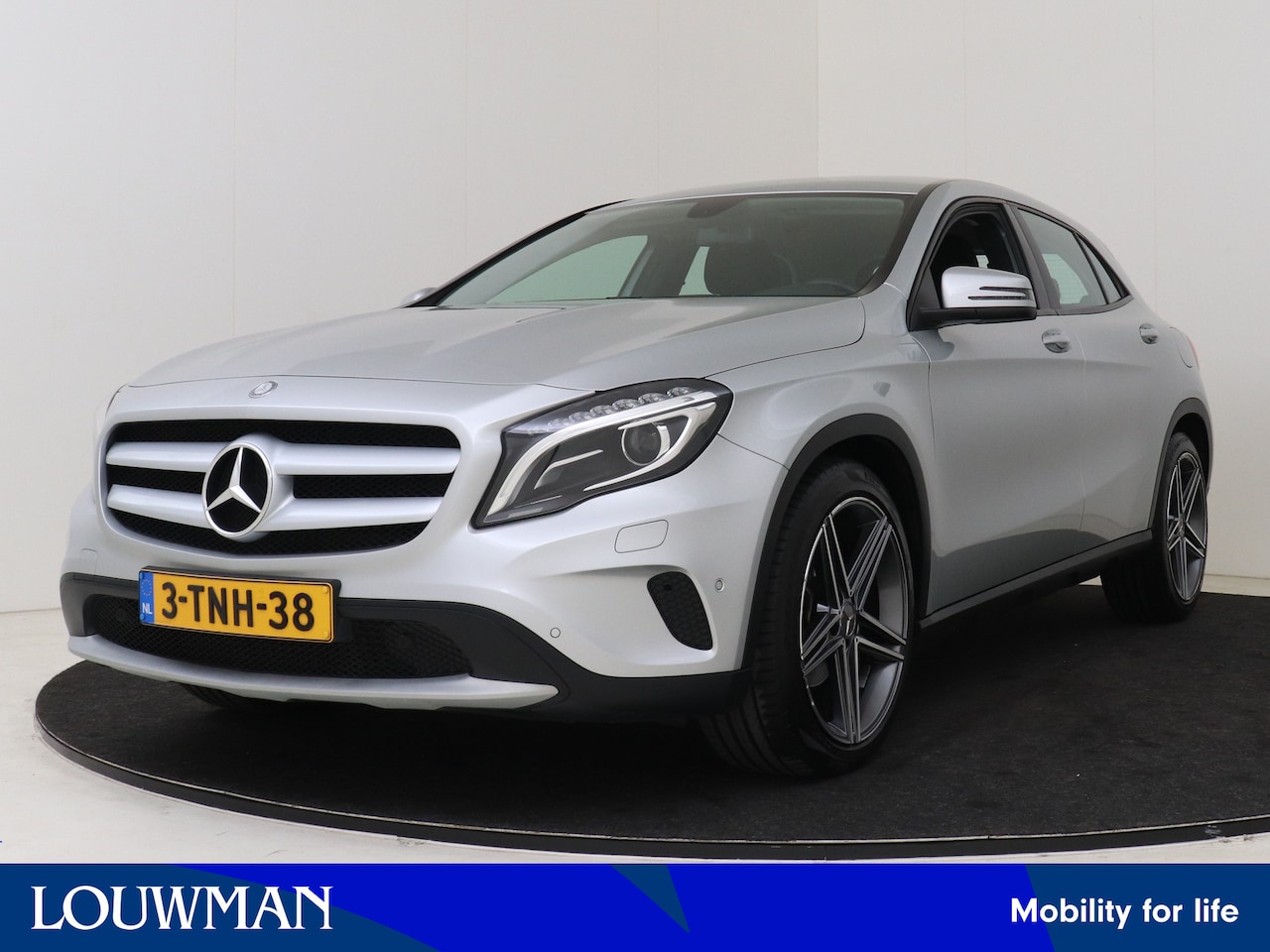 Mercedes-Benz GLA-Klasse - 200 Ambition | Parktronic | Becker Map Pilot | Bi-Xenon | - AutoWereld.nl