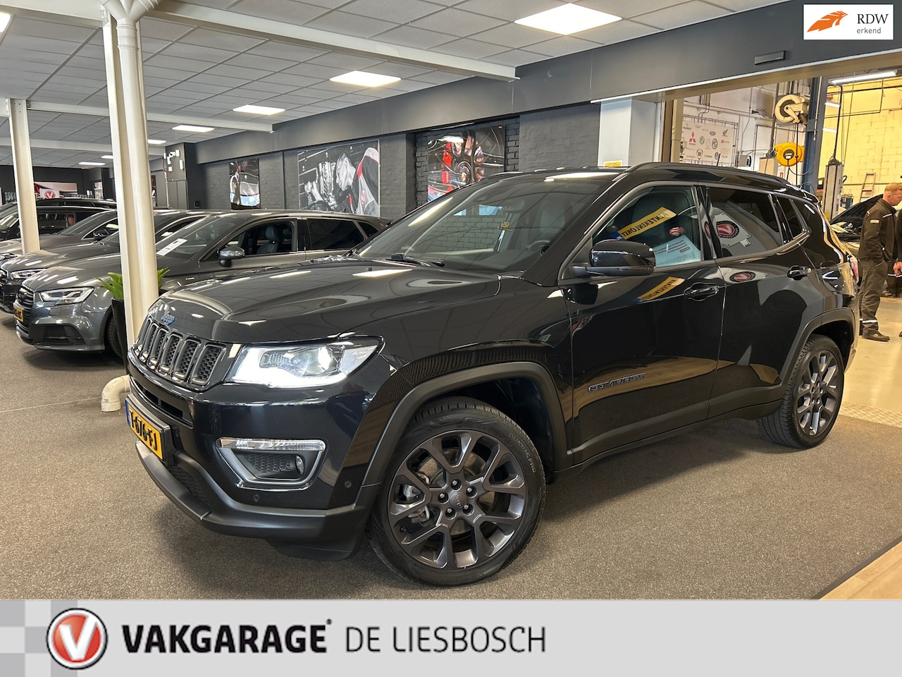 Jeep Compass - 4xe 240 Plug-in Hybrid Electric S / Alpine / stoel en stuur verwarming / trekhaak / leder - AutoWereld.nl