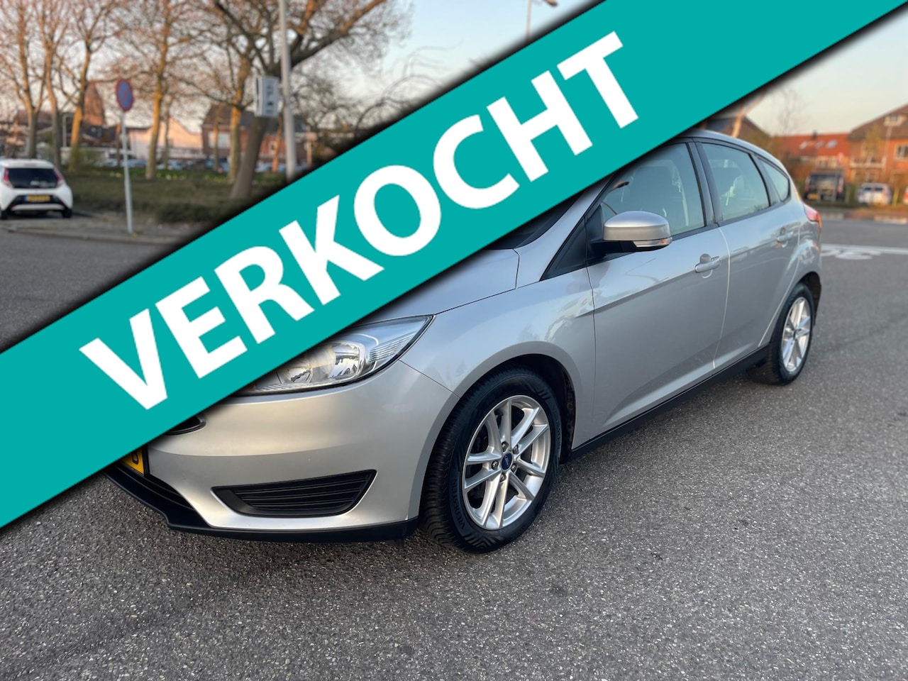 Ford Focus - 1.5 TDCI Trend Edition / Euro6 / BTW auto / airco / cruise.control / navi / elek.ramen / p - AutoWereld.nl