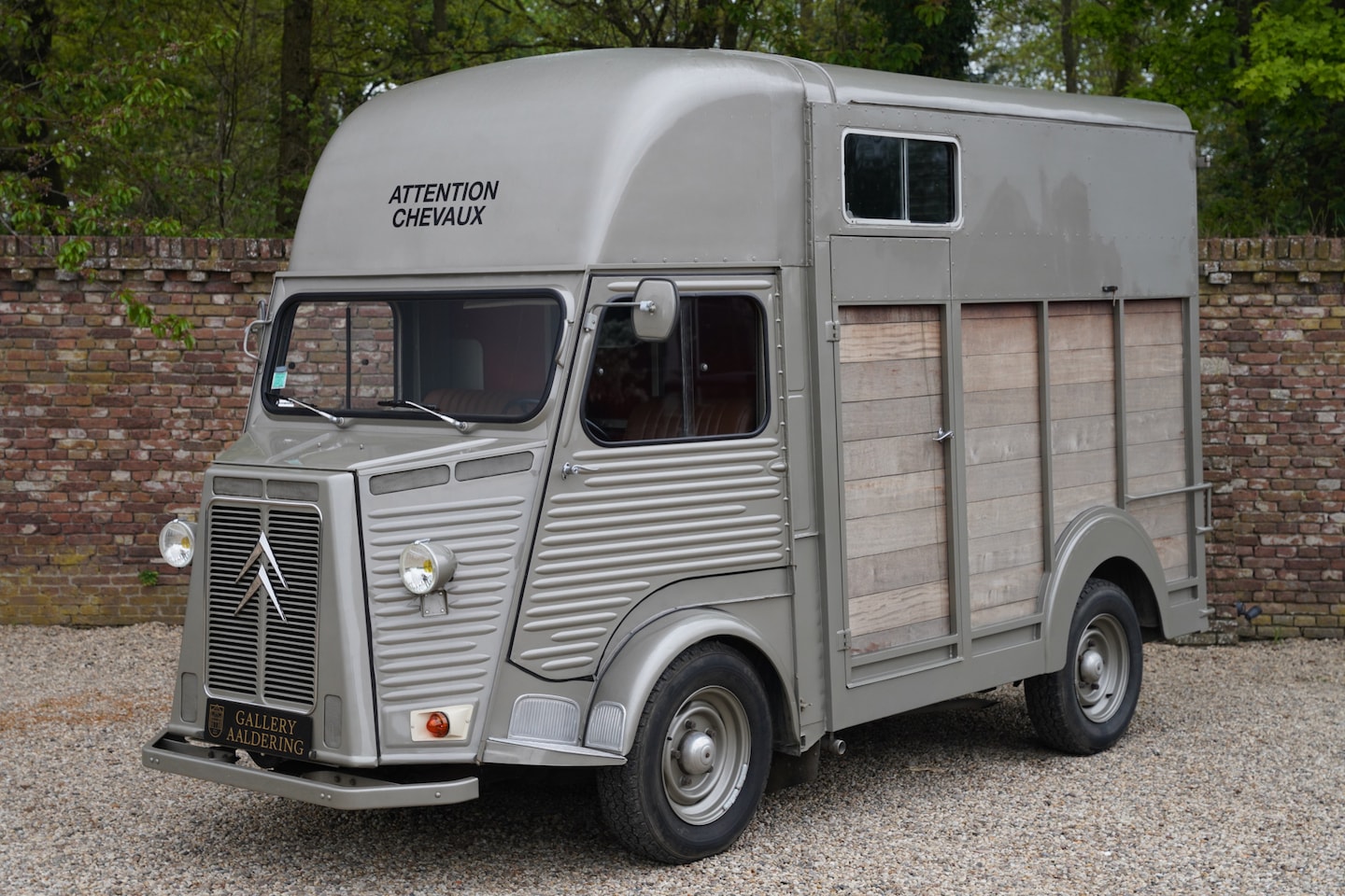 Citroën HY - Heuliez "Horse Transporter" Fully restored and improved by Dutch Citroën specialist to ful - AutoWereld.nl