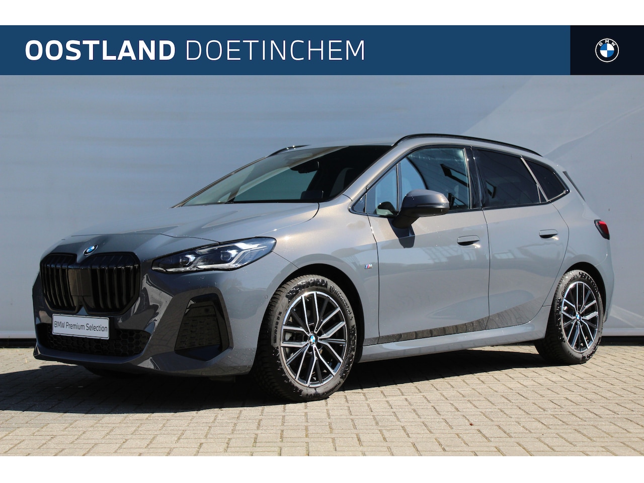 BMW 2-serie Active Tourer - 220i High Executive M Sport Automaat / Trekhaak / Sportstoelen / Stoelverwarming / Adaptie - AutoWereld.nl