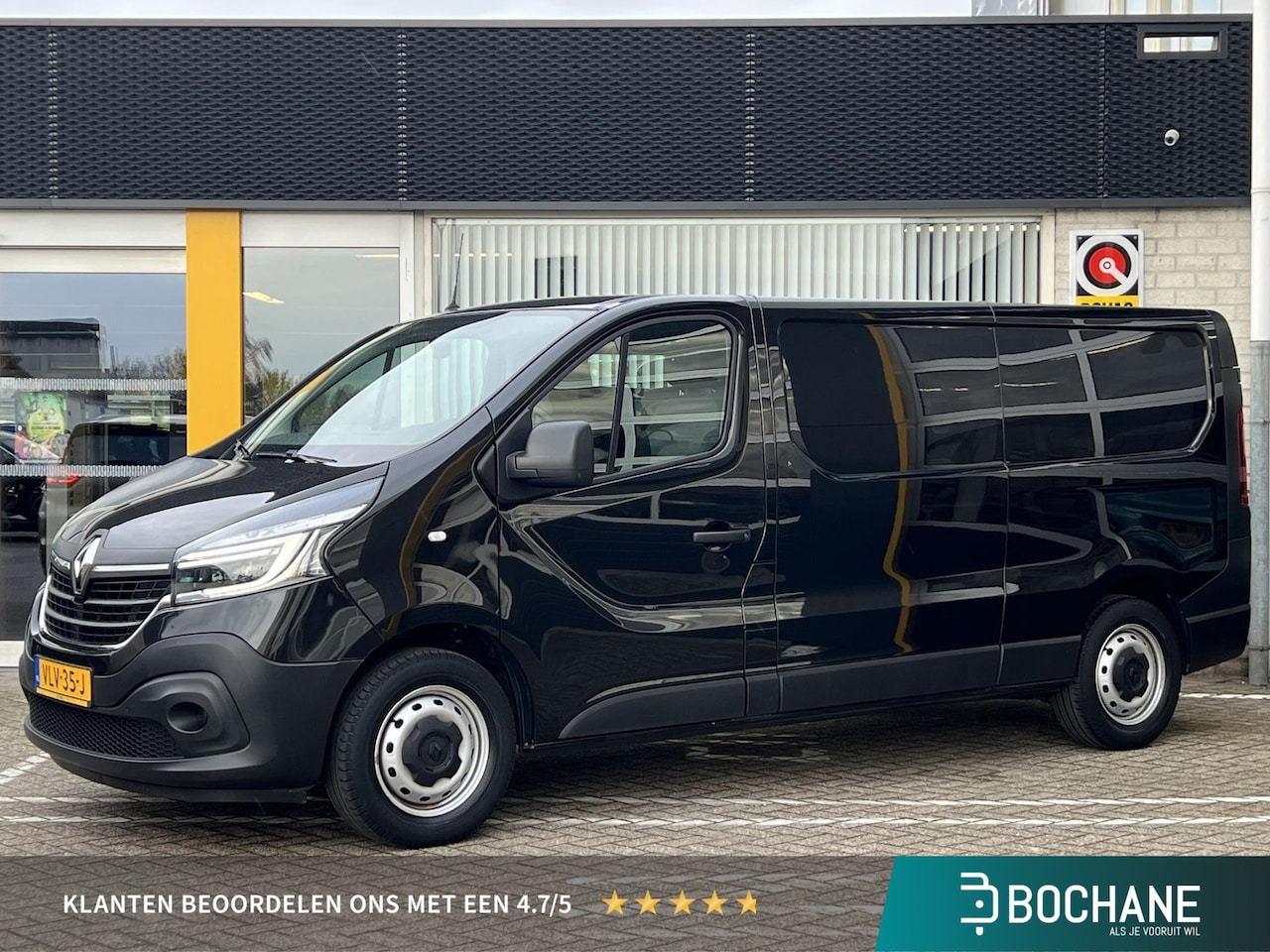 Renault Trafic - 2.0 dCi 145 EDC T29 L2H1 Comfort | Navigatie | Betimmering | Trekhaak - AutoWereld.nl