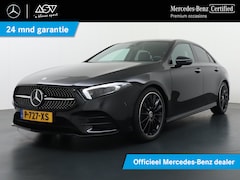 Mercedes-Benz A-klasse - 180 AMG Line | Sfeerverlichting | 19" Multispaaks wielen | Multibeam LED | Night Pakket |