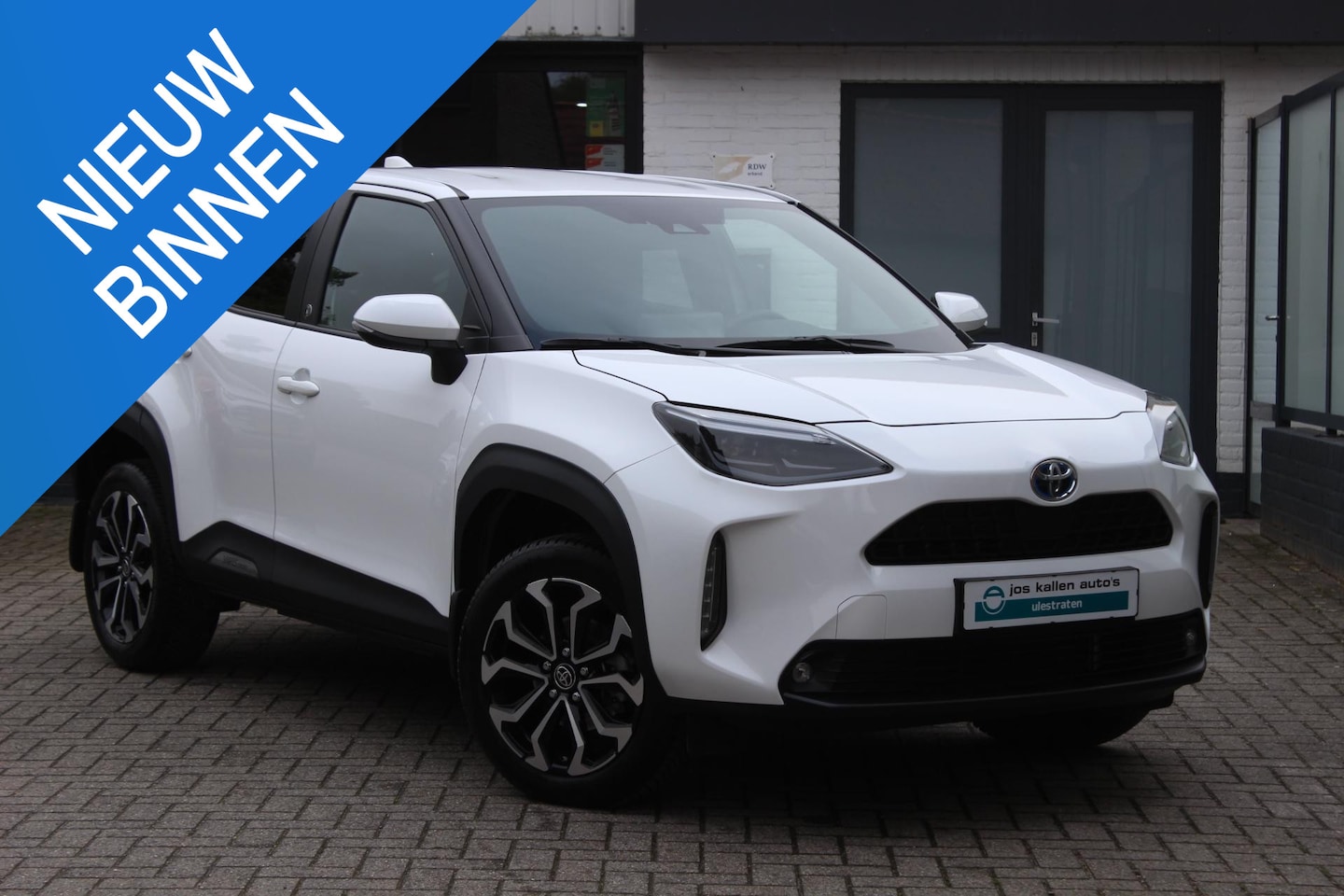 Toyota Yaris Cross - 1.5 Hybrid Dynamic Navi/Carplay, 17", All Season, Nieuwstaat. - AutoWereld.nl