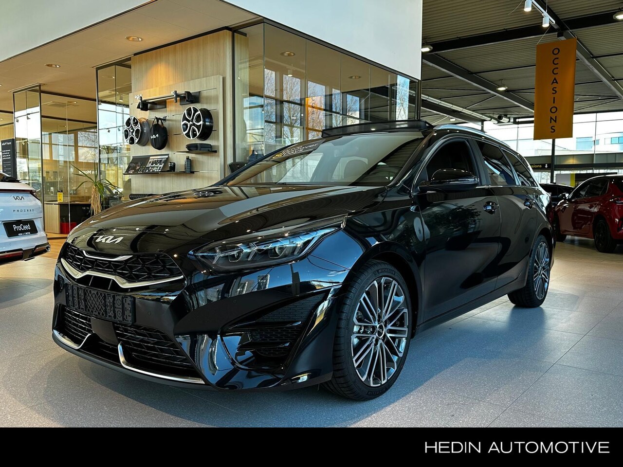 Kia Cee'd Sportswagon - Ceed 1.5 T-GDi GT-PlusLine AUT | NAVIGATIE | CLIMAT CONTROL | WINTERPAKKET | OPENDAK | LM - AutoWereld.nl