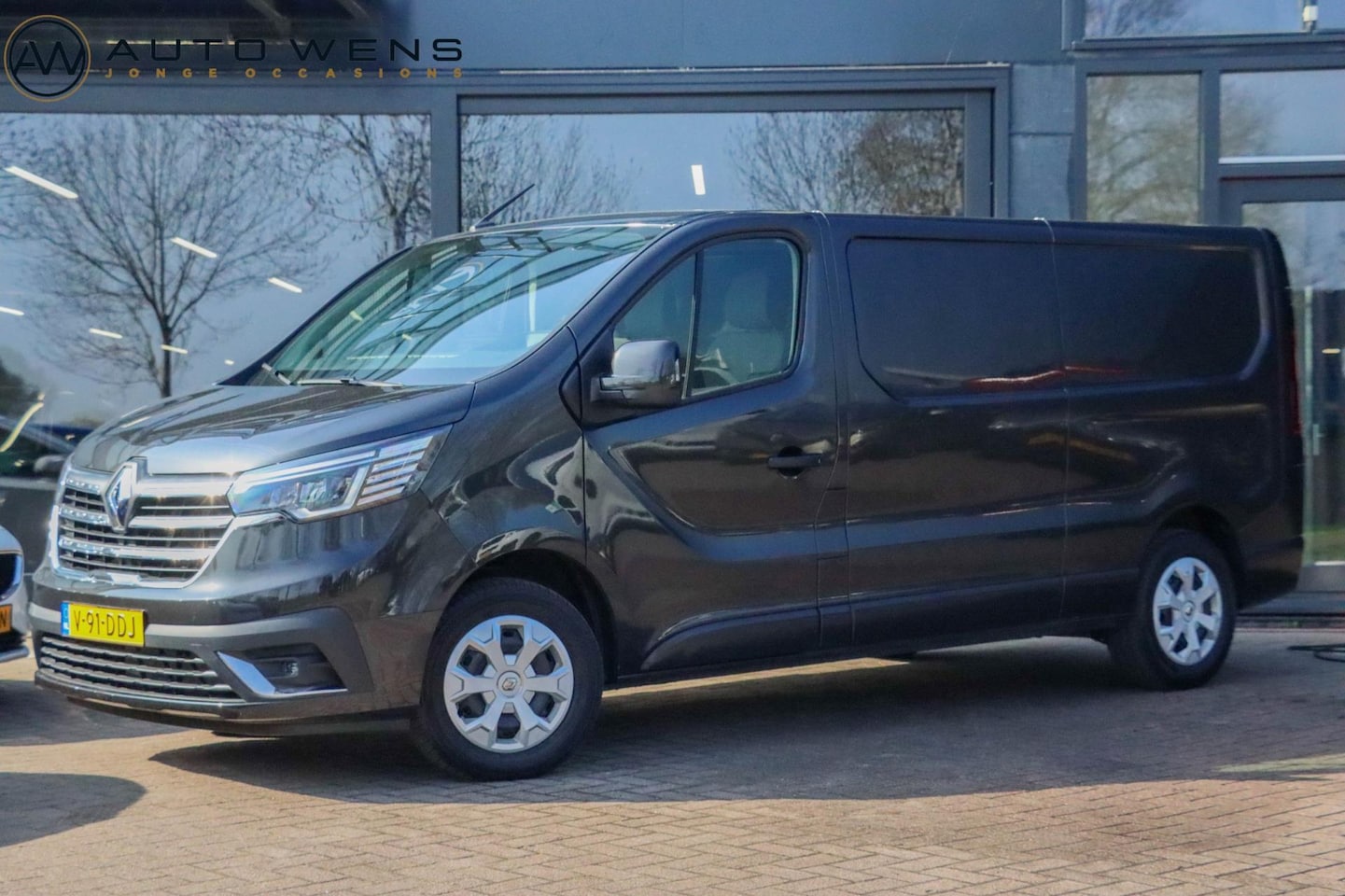 Renault Trafic - 2.0 dCi 150 EDC T30 L2H1 Work Edition Automaat - AutoWereld.nl