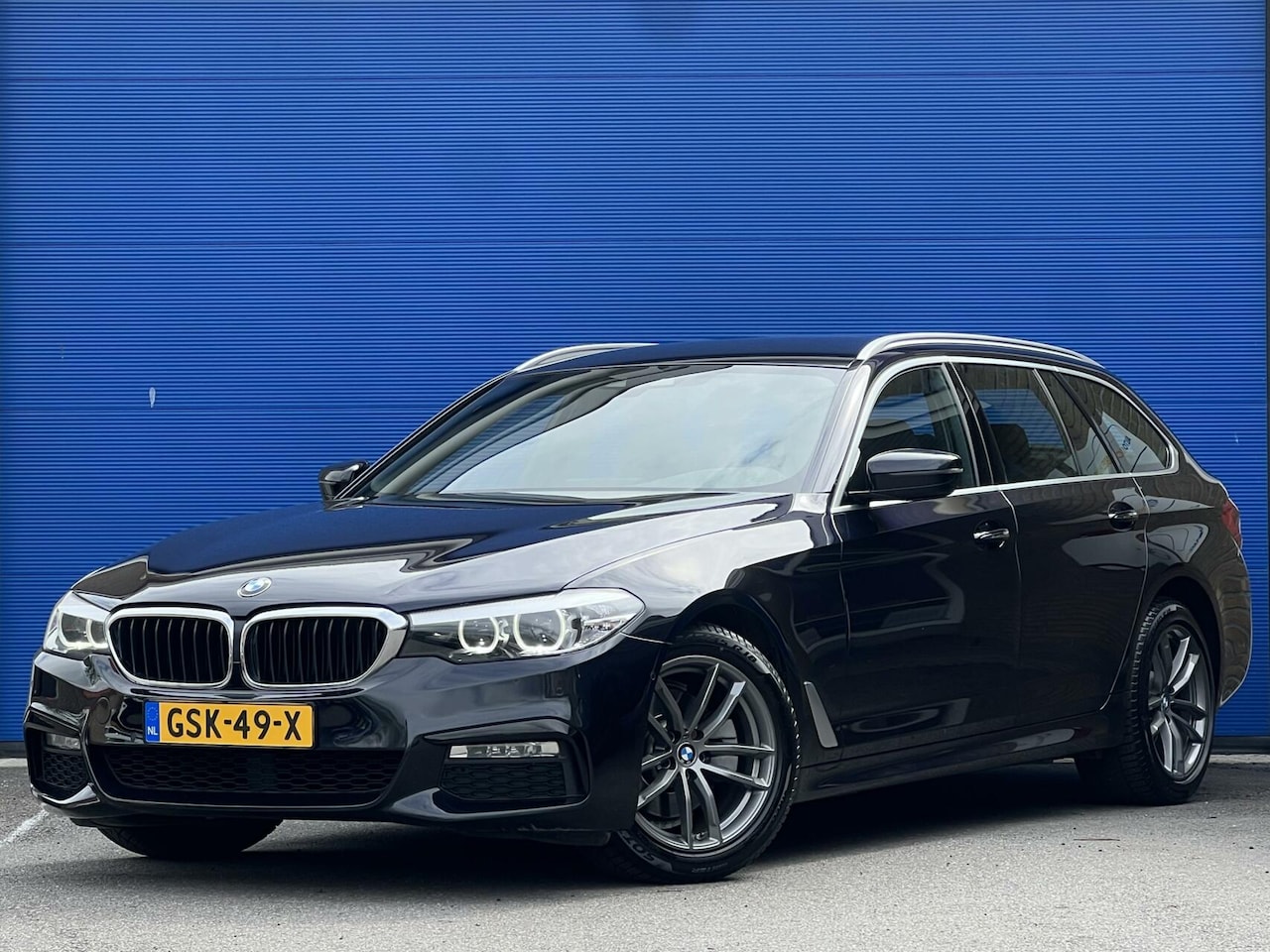 BMW 5-serie Touring - 520i | M Sport | Stoelverw | Alcantara - AutoWereld.nl