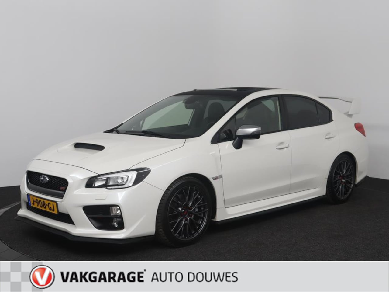 Subaru WRX STI - 2.5T Sport limited |Pano |Pearl White |invidia |2e eigenaar - AutoWereld.nl