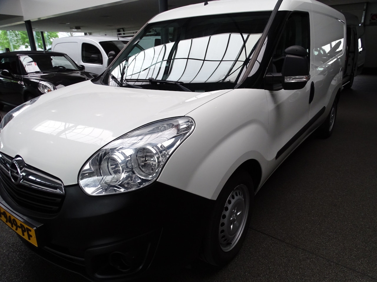 Opel Combo - 1.3 CDTi 1.3 CDTI, Maxi, L2H1 Edition NAvi, Inrichting, Airco, PDC, Etc. - AutoWereld.nl