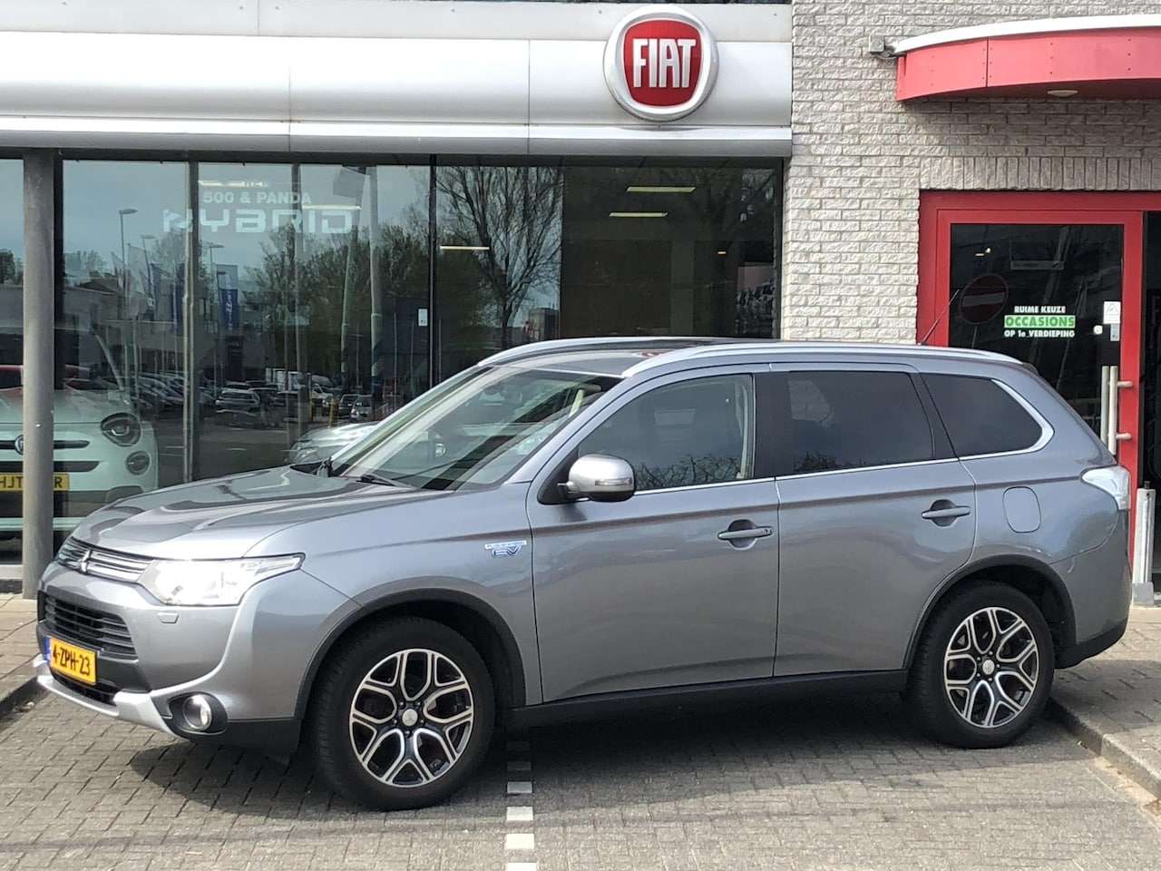 Mitsubishi Outlander - 2.0 PHEV Executive Edition X-Line AUTOMAAT|NAVI|CLIMATE|TREKHAAK|CAMERA|SUBWOOFER|4WD - AutoWereld.nl