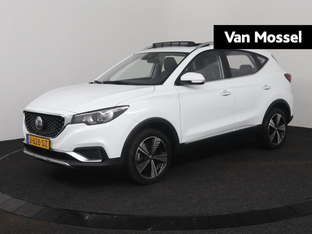 MG ZS - EV Luxury 45 kWh | Leder | Navi | Panoramadak | Camera | Apple CarPlay | Adaptive Cruise C - AutoWereld.nl
