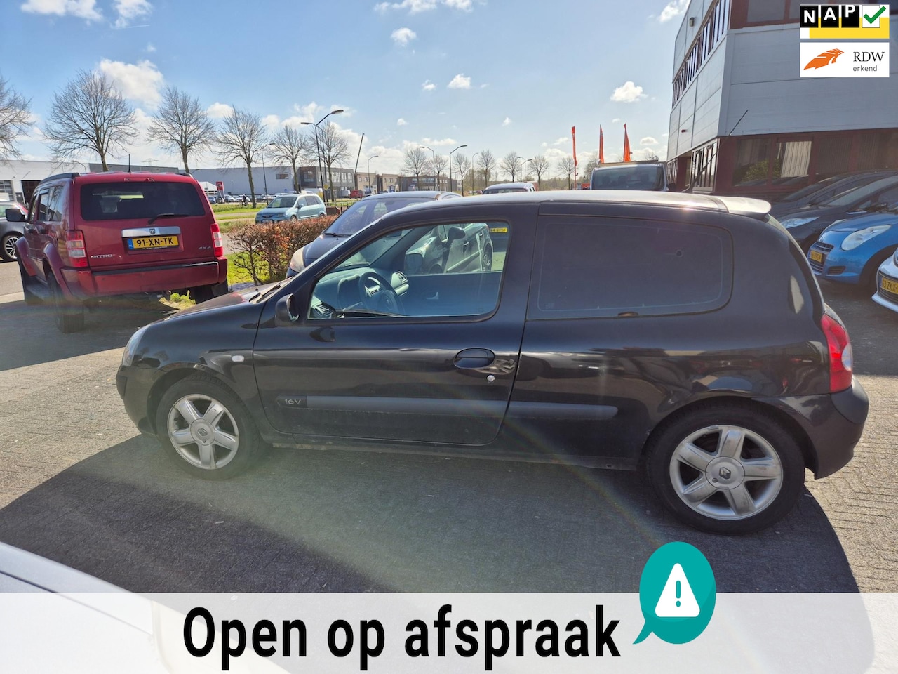 Renault Clio - 1.2-16V Authentique Basis / APK 24-03-26 - AutoWereld.nl