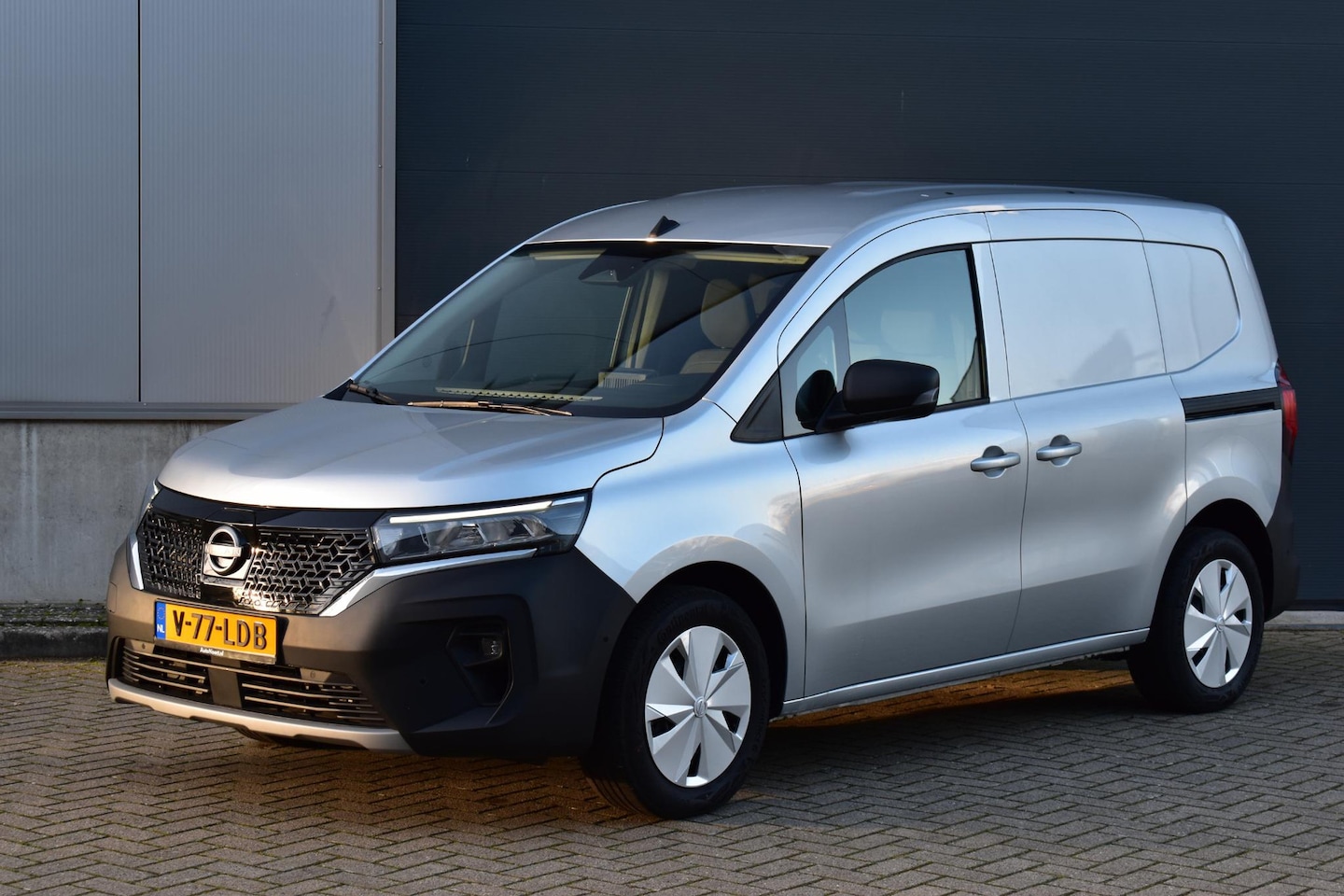 Nissan Townstar - N-Connecta L1 45 kWh NIEUW trekhaak/dubbele schuifdeur Full option - AutoWereld.nl