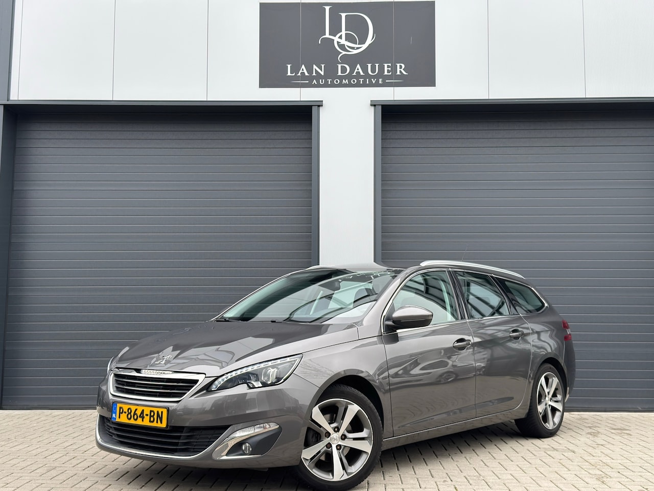 Peugeot 308 SW - 1.2 PureTech GT-line / Stoelverwarming|Camera - AutoWereld.nl