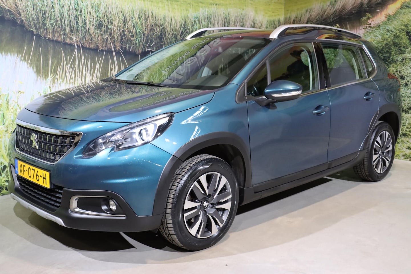 Peugeot 2008 - 1.2 PureTech Allure| bom vol opties! - AutoWereld.nl