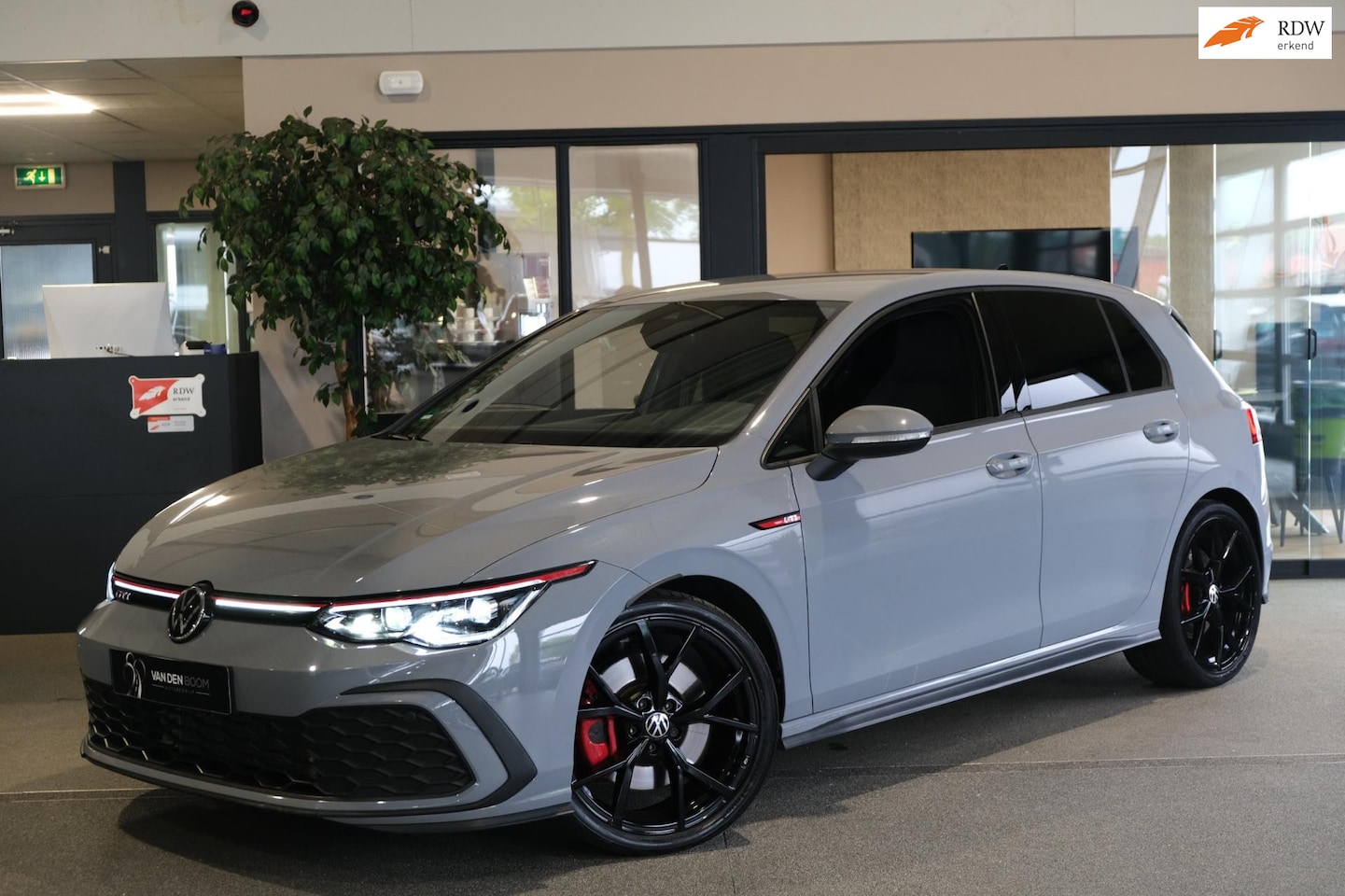 Volkswagen Golf - 2.0 TSI GTI DSG 245 PK Virtual H&K Cam IQ Led Pdc Acc - AutoWereld.nl