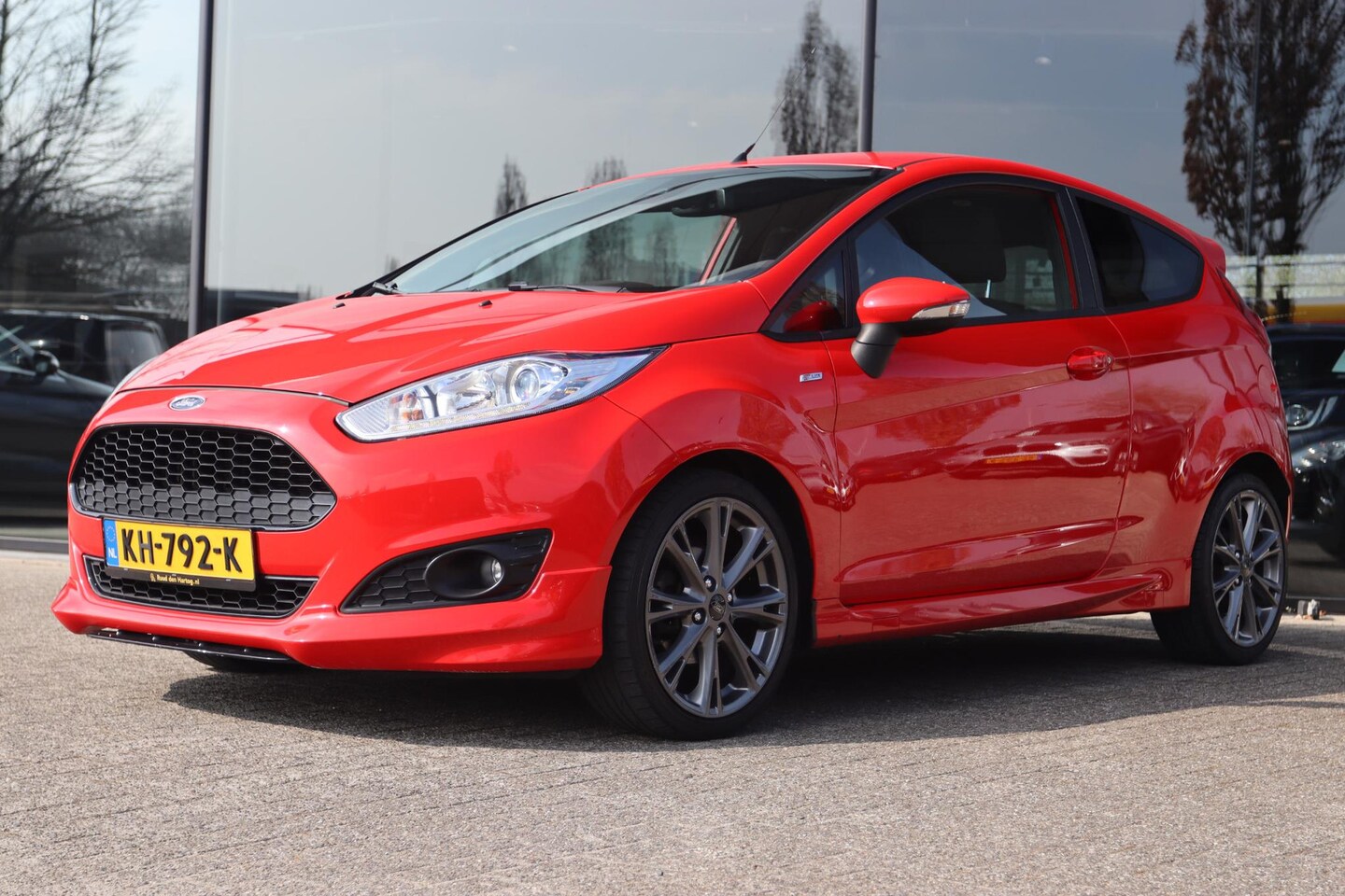 Ford Fiesta - 1.0 ECOBOOST ST-LINE 125 PK | CRUISE | VOORRUITVERW. | CLIMATE | NAVI | PDC - AutoWereld.nl