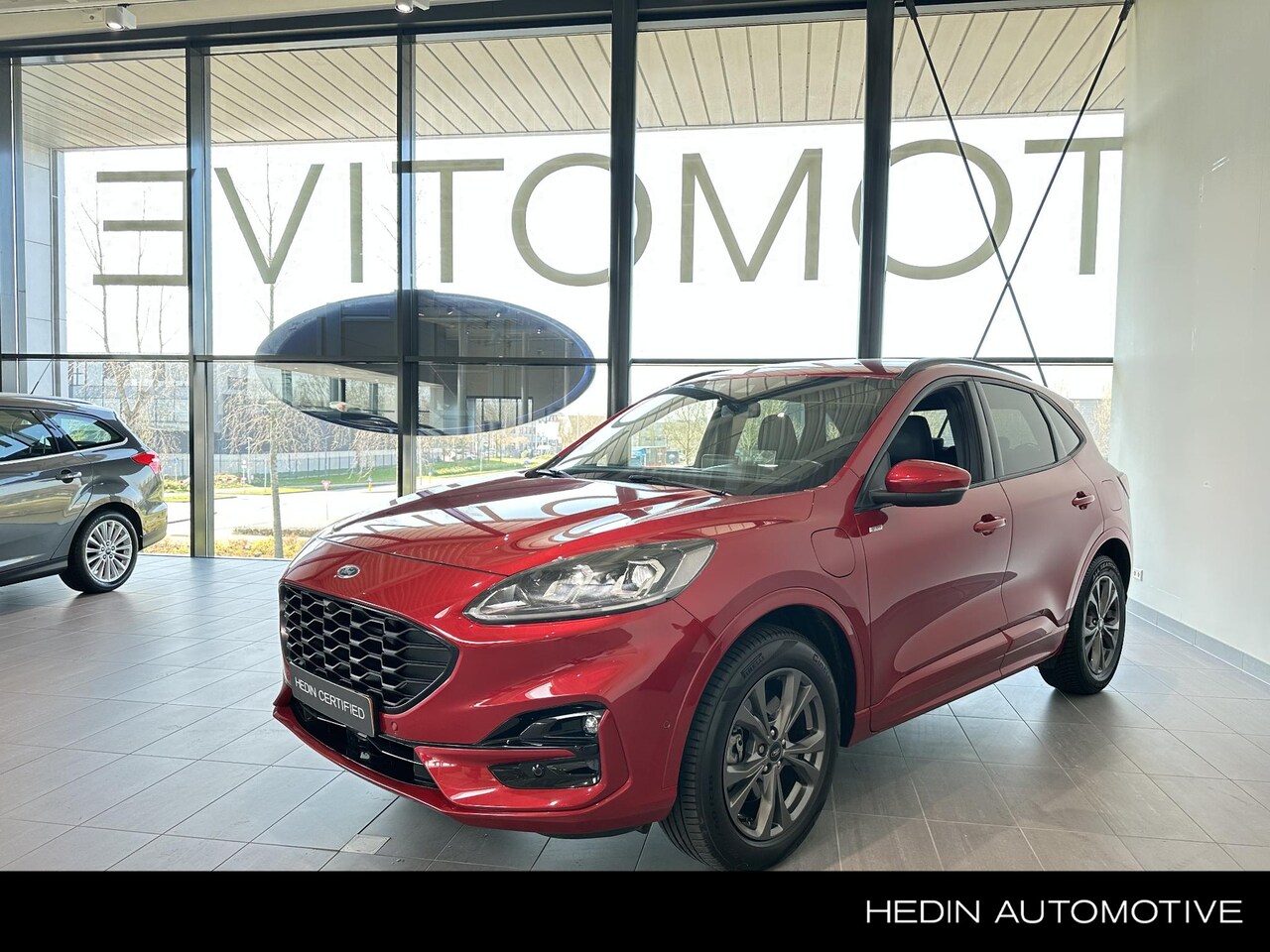 Ford Kuga - 2.5 PHEV ST-Line X | Driver Assistance | Winter Pack | Afneembare trekhaak | All-seasons - AutoWereld.nl