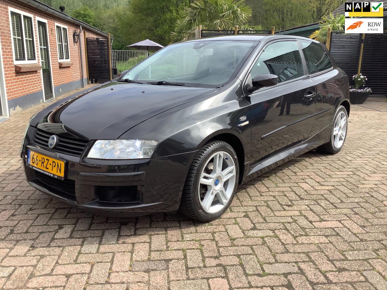Fiat Stilo - 2.4-20V Abarth 5M NIEWE APK 05-2026 - AutoWereld.nl