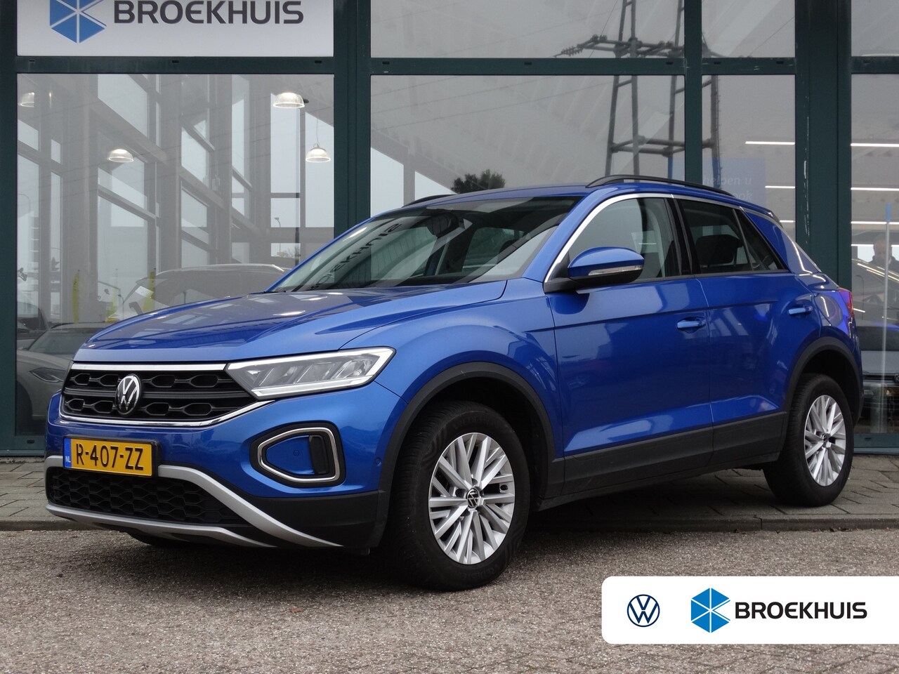 Volkswagen T-Roc - 1.0 TSI Life | Cruise control adaptief | LED koplampen | Lichtmetalen velgen 16" - AutoWereld.nl