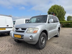 Mitsubishi Pajero - 3.2 DI GLS LBPV A/T