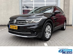 Volkswagen Tiguan - 1.5 TSI Elegance DSG|Matrix LED|Trekhaak|Winter pakket|Navi|Camera|Rijklaarprijs