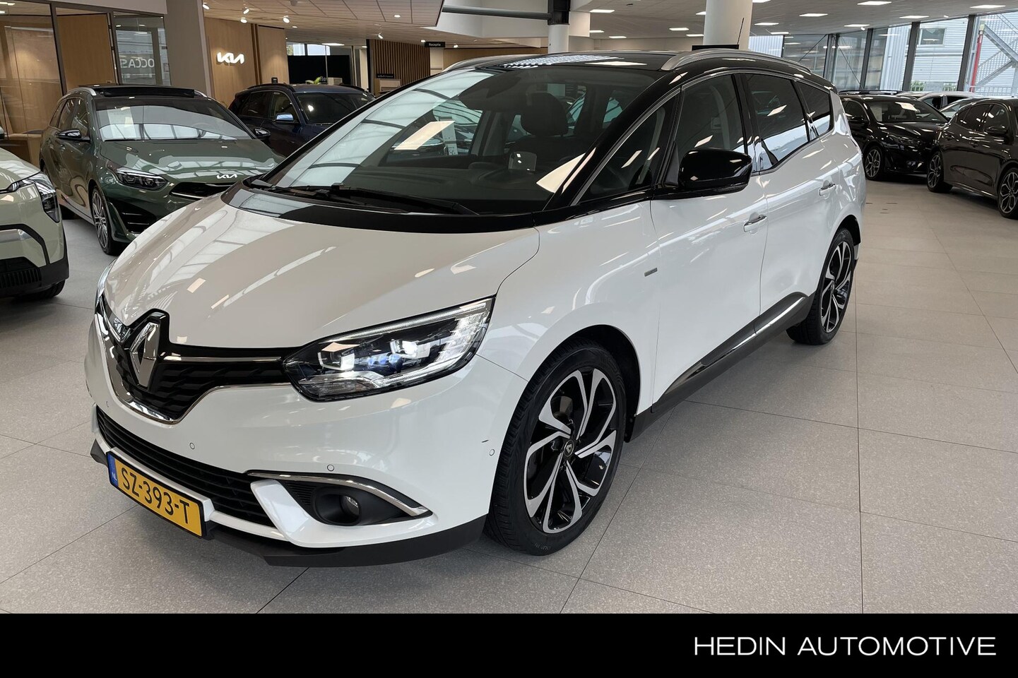 Renault Grand Scénic - Energy TCe 140 EDC Bose 1e eigenaar / dealer-onderhouden / pano / trekhaak - AutoWereld.nl