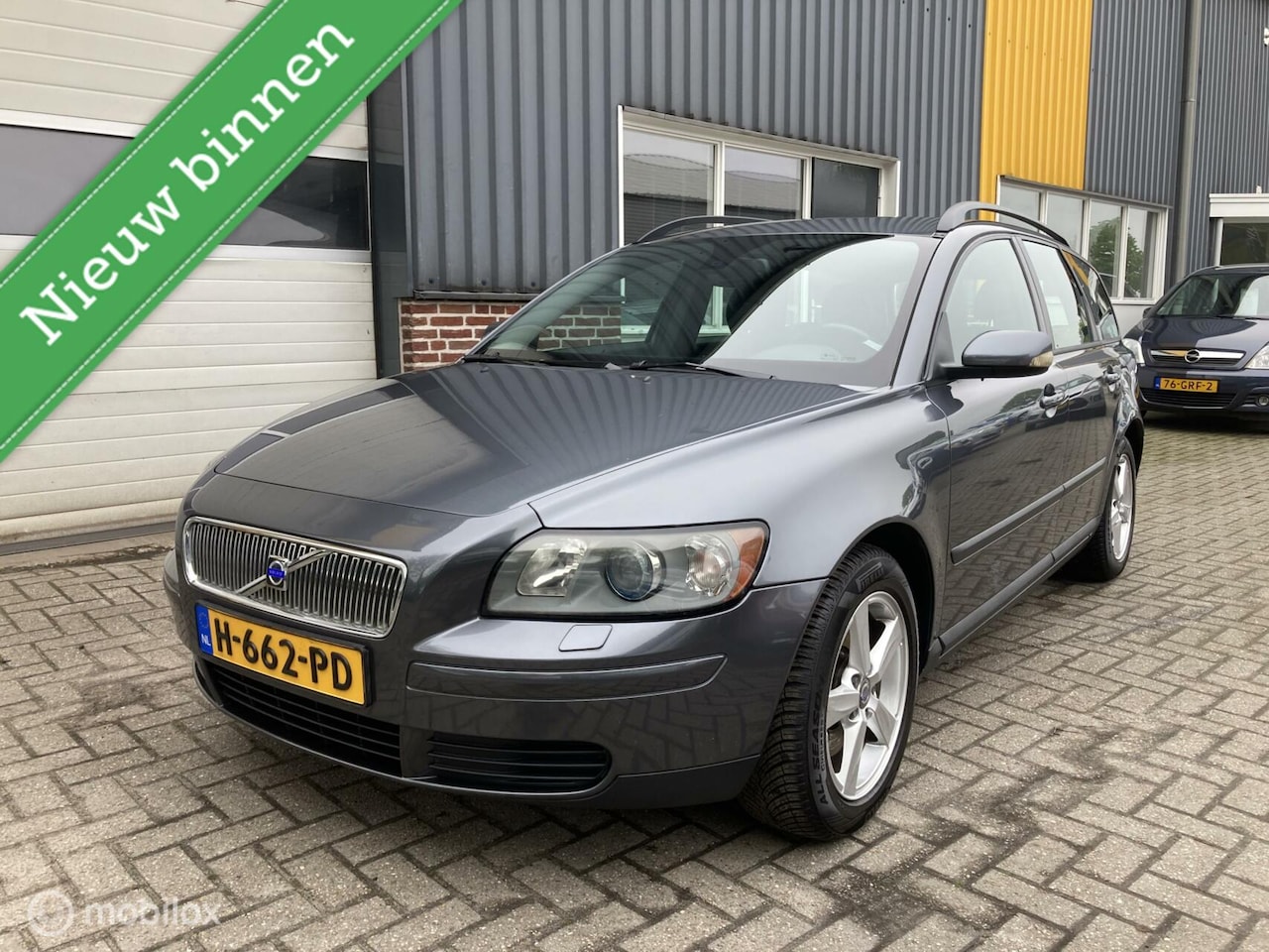 Volvo V50 - 2.4 NETTE AUTO! GOED ONDERHOUDEN! - AutoWereld.nl