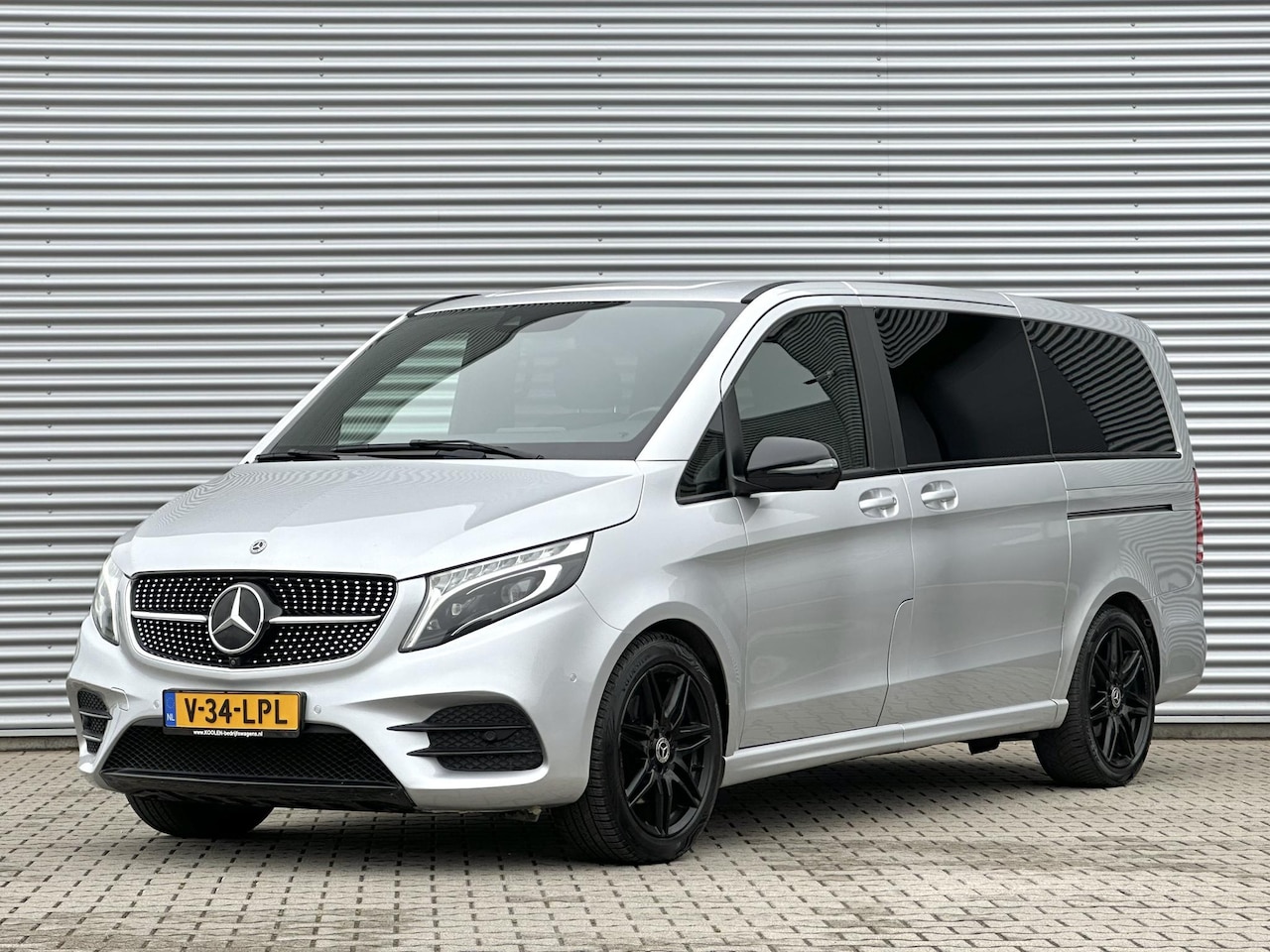 Mercedes-Benz V-klasse - 300d Lang DC Dubble cabine AMG PAKKET - AutoWereld.nl